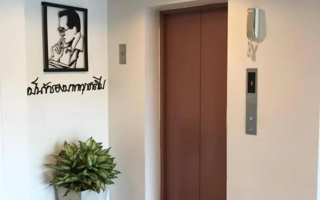 Aparthotel Live at Home Sukhumvit 105