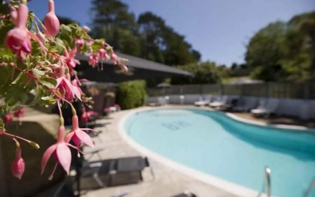 Bourne Hall Country Hotel