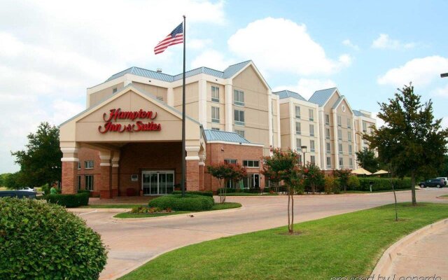 Hampton Inn & Suites N. Ft. Worth-Alliance Airport