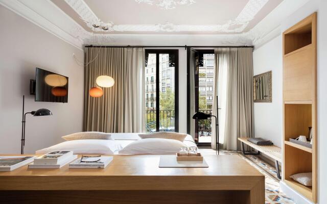 Alexandra Barcelona Hotel, Curio Collection by Hilton