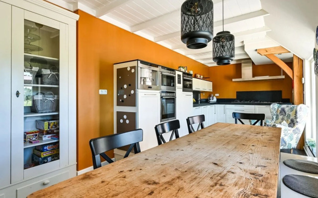 Relaxing Holiday Home in Hellendoorn with Garden