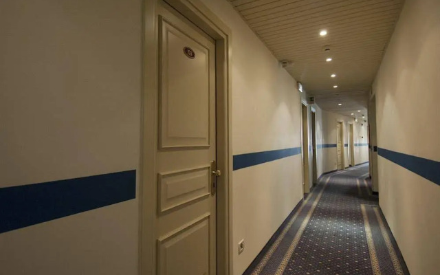 Hotel Dore