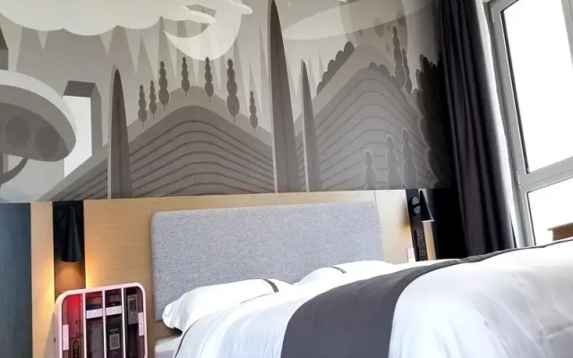 Thank Inn Hotel Shanxi Jinzhong Yuci District Wanda Plaza