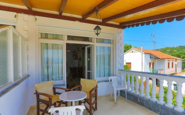 Faros Tria in Gaios With 1 Bedrooms and 1 Bathrooms