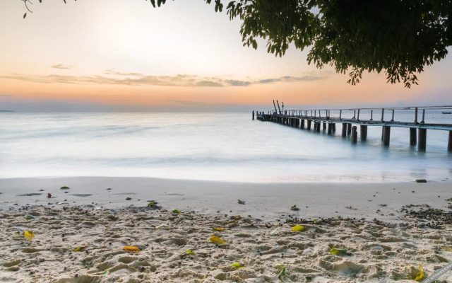 Baywatch Villa Samet Island