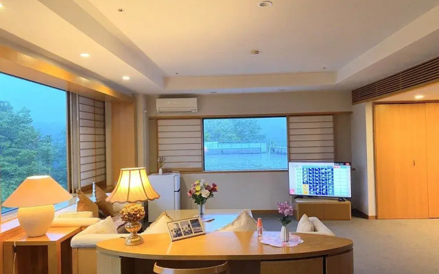 Dadu Fuji Resort House