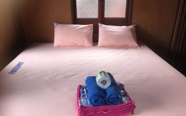 Saichol Floating Resort
