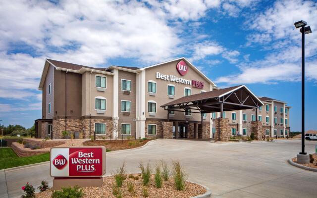 Best Western Plus Overland Inn