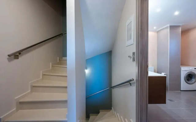 ''Aeolos'' Luxury Villa