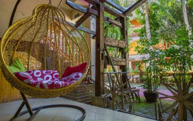 Xishuangbanna Flower Inn