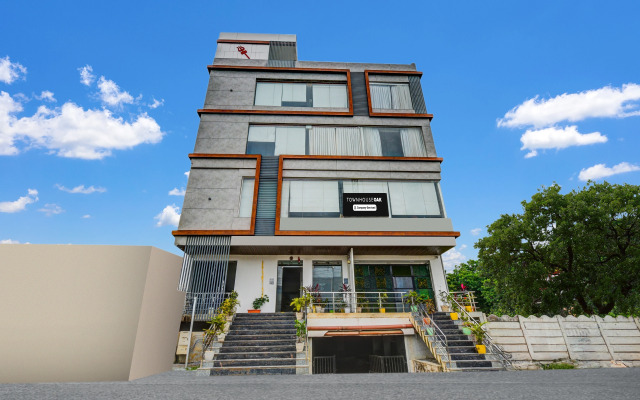 Townhouse Oak Shri Jagannath Temple Formerly Sai Thrishul Grand