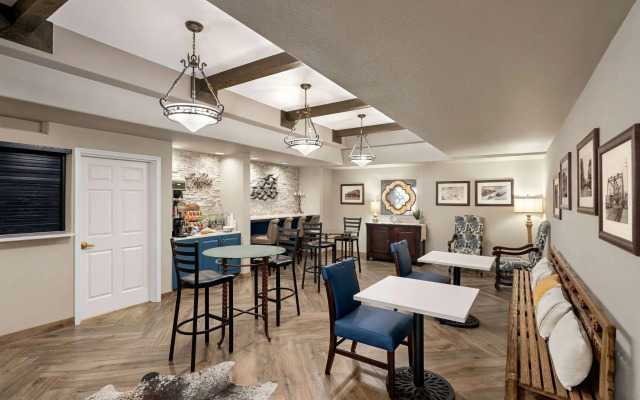 La Quinta Inn & Suites by Wyndham Trinidad