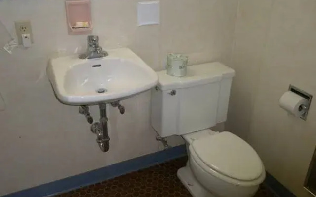 Budget Inn