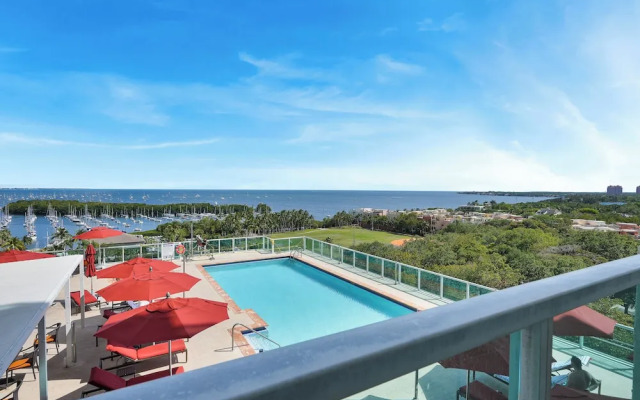 Tropical Paradise - Spacious 3-Bedroom
