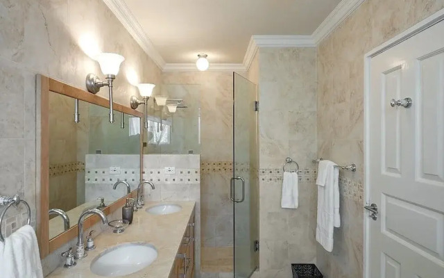 Luxury Townhome in Sandy Lane Neighborhood by BSL Rentals