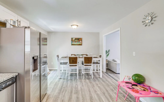 Family-friendly Tobyhanna Home: Lake & Pool Access