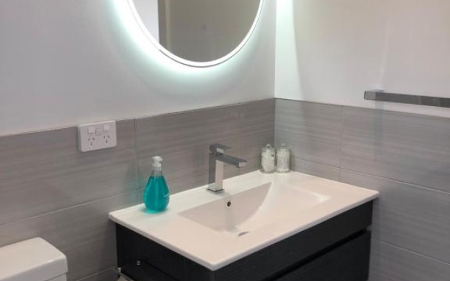 BINALONG BRAE @ Bay of Fires Two bedroom both with ensuites – Bathroom – Binalong Bay