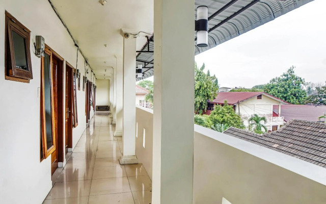 RedDoorz near Plaza Medan Fair