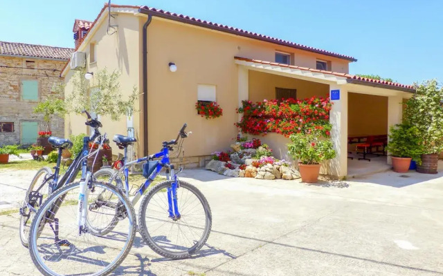 Holiday House Leonida