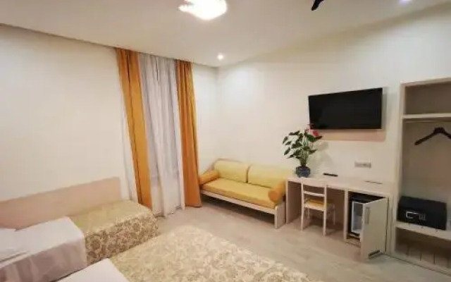 Отель Metropoli