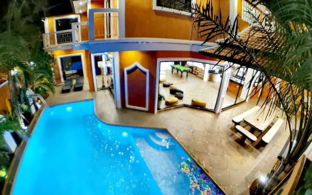 Tucheland Luxury Villa Pattaya 7BR
