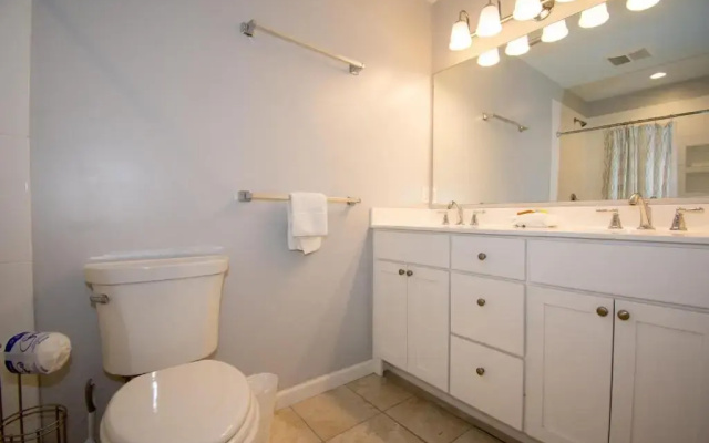 5bd, 3Ba Home Sleeps 14 Comfortably, Close to the Beach and Club Amenities