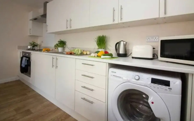 Stayzo Stylish Accommodation in Southampton 10