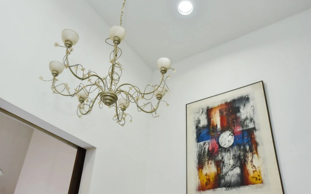 OYO Home 968 Homely 1BR Taragon Puteri