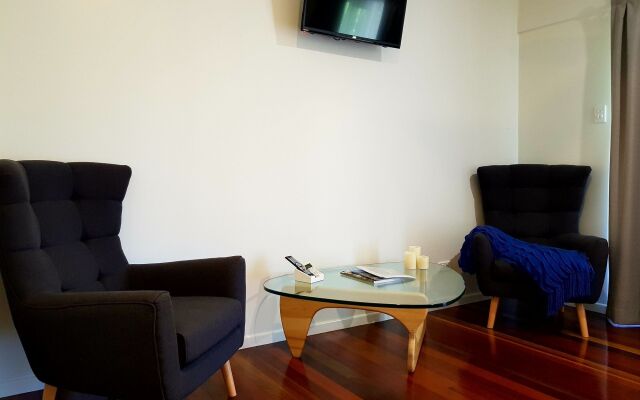Camelot Boutique Accommodations