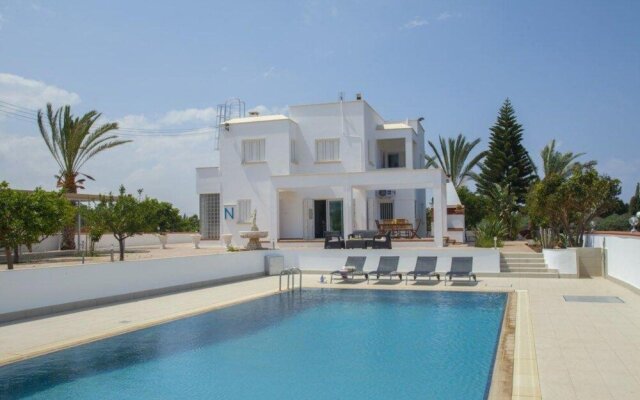 Cyprus Villa AM1 Platinum
