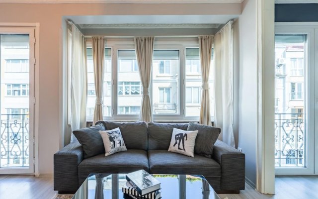Central and Stylish Flat in Nisantasi