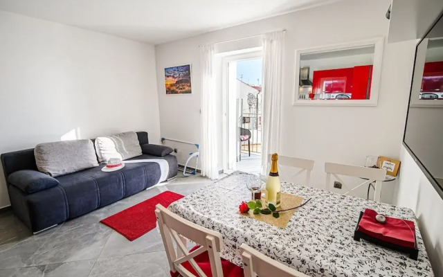Sleek and Stylish Umag Apartments With Sea View