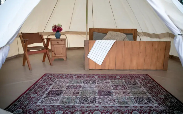 Fossil Beach Farm (Glamping)