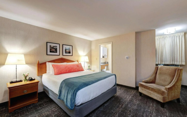 Port Inn and Suites Portsmouth, Ascend Hotel Collection