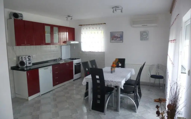 Apartments Miše