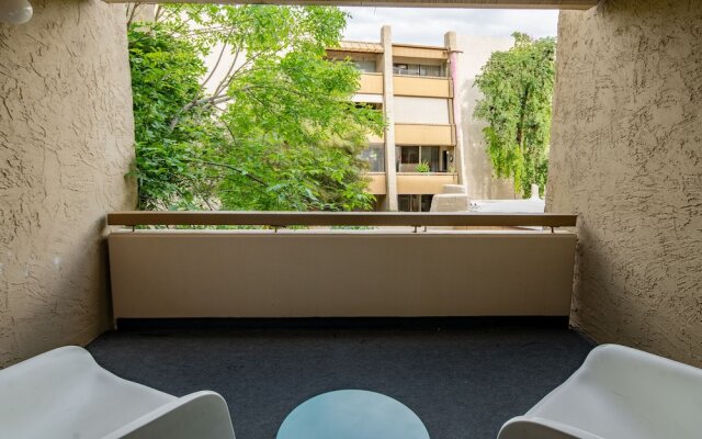 WanderJaunt Henley 1BR Scottsdale