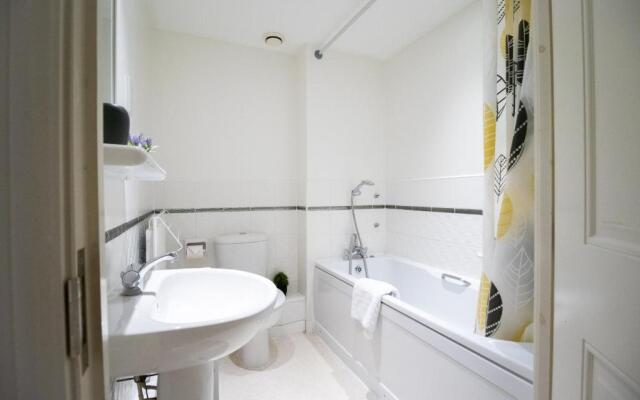 Brookvale Apartment by Southwest Rooms - Free Parking & Netflix