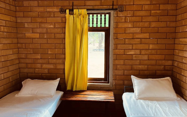 Funky Leopard Safari Lodge Bordering Yala National Park - Hostel
