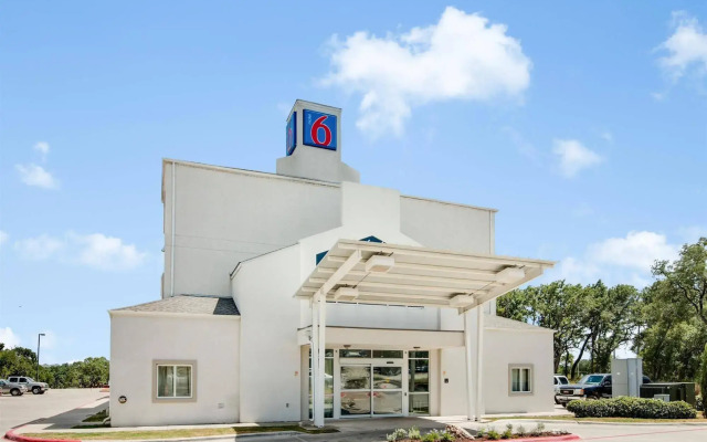 Motel 6 Cedar Park, TX