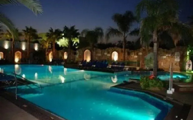 Oasis Apartments