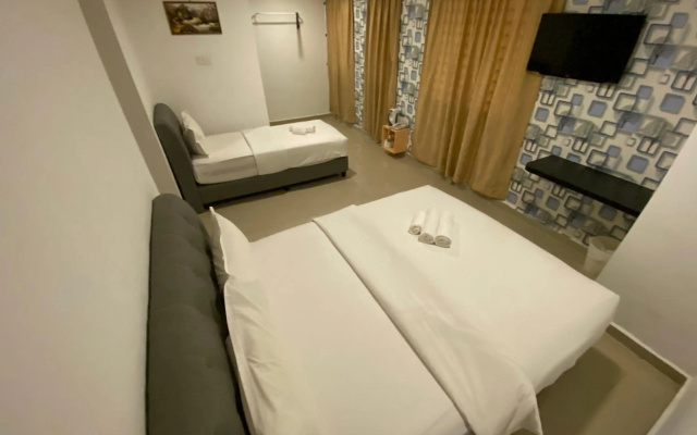 Shobi Hotel Johor Bahru Near CIQ JB – Guest Rooms – Johor Bahru