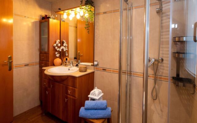 House Can Alma Castellet i Gornal