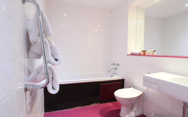 Citrus Hotel Cheltenham by Compass Hospitality