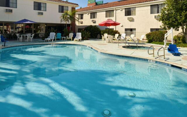 Quality Inn And Suites Walnut