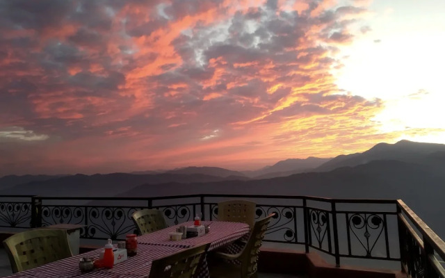 High Ground Inn and Rooftop Restaurant