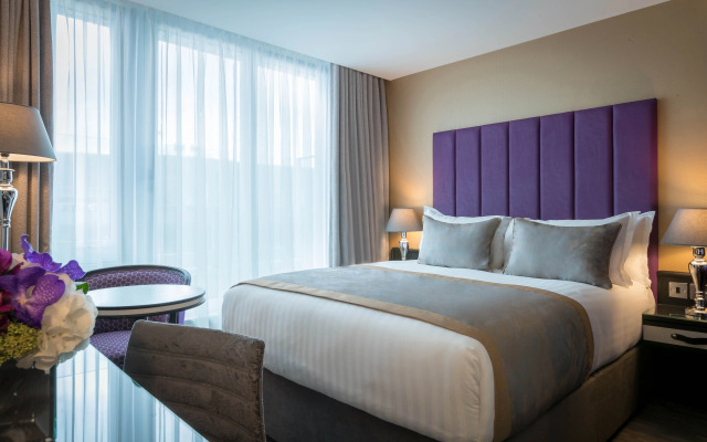 The Trinity City Hotel