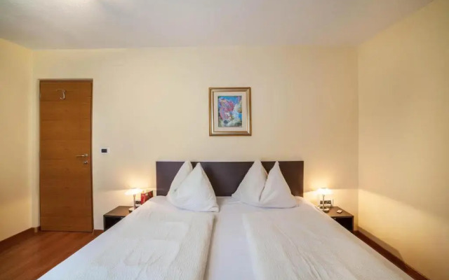 Camping Adler Bungalow 18