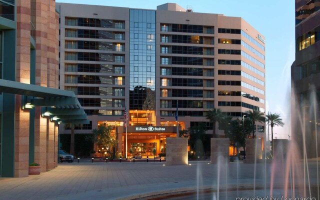 Embassy Suites by Hilton Phoenix Downtown North