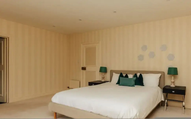 The Partridge - From 1000 Per Night