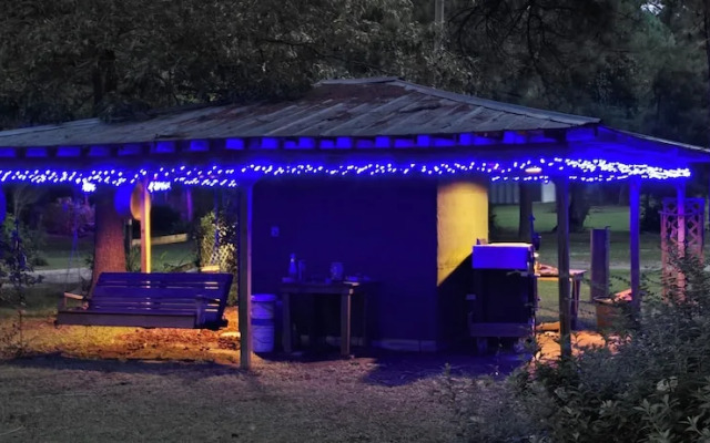 The White House on Freedom Way